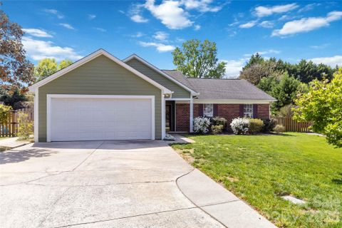 12100 Landing Green Drive sold home in Landen Glen, Charlotte, NC