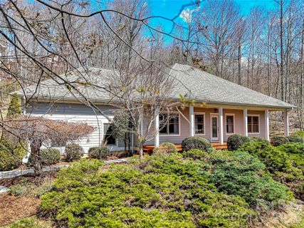 523 Brandywine Road active home in Shadow Woods, Waynesville, NC