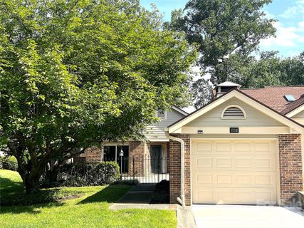 108 Glenbrook Drive sold home in Glenbrook, Hendersonville, NC