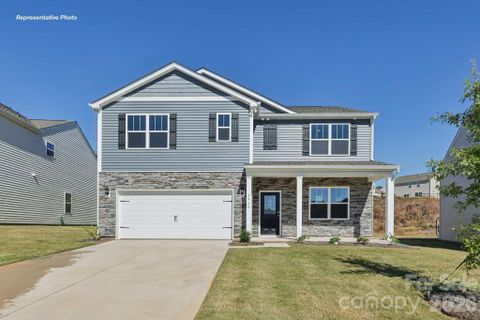 3616 Honey Locust Lane pending home in Brandon Creek, Gastonia, NC