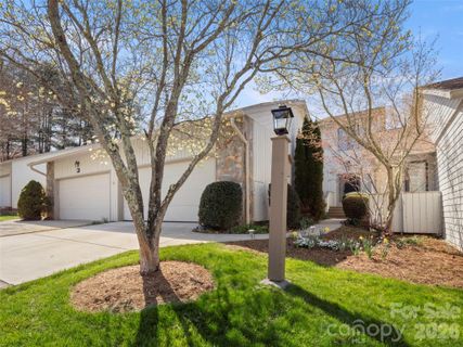 141 Deerlake Drive sold home in Deerwood, Asheville, NC