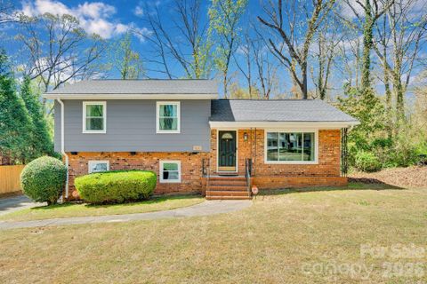 6616 Highbrook Drive active home in Idlewild, Charlotte, NC