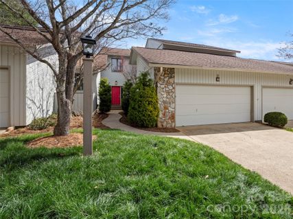 103 Parkway Court pending home in Deerwood, Asheville, NC