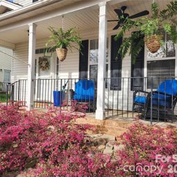 15404 Crossing Gate Drive