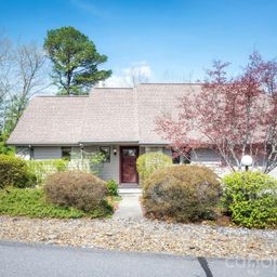 4 Zachary Ridge Road