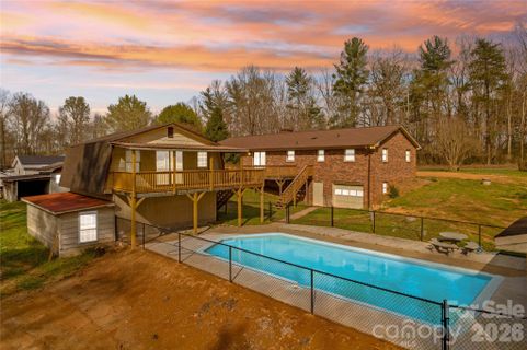 A home in Forest Hills, Ronda