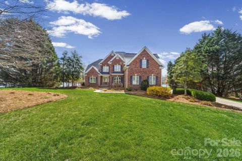 Homes in Village Lake, Monroe
