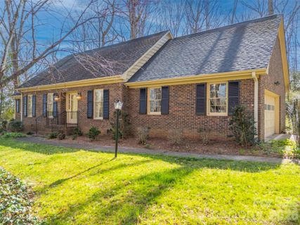 277 Forest Hills Circle sold home in Forest Hills, Rutherfordton, NC