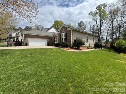 110 Burtons Barn Road sold home in Harris Village, Mooresville, NC