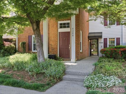 9308 S Vicksburg Park Court