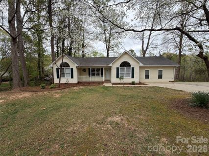 123 General Pemberton Street active home in Stonewall Jackson Park, Stanley, NC
