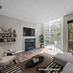 415 W 7th Street