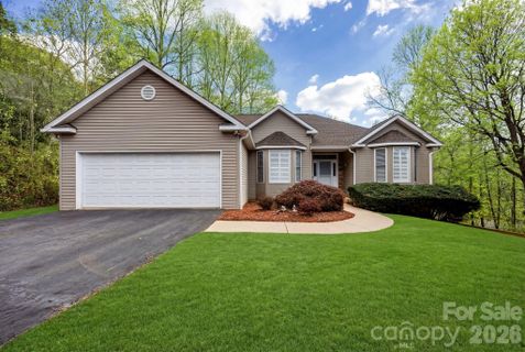 403 Canonero Drive sold home in Fairview Downs, Fairview, NC