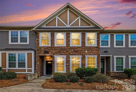 6650 Berewick Commons Parkway pending home in Stonehaven At Berewick, Charlotte, NC