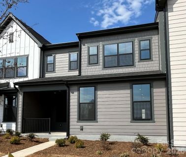 77 Seven Oaks Landing