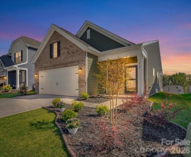 1745 Otter Perch Lane pending home in Elizabeth, Fort Mill, SC