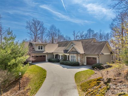 439 Monarch Road sold home in Fox Run Preserve At Champion W, Hendersonville, NC