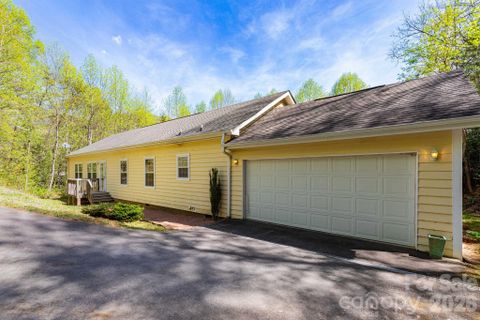 39 Kylie Grace Lane pending home in Ruth Villa, Candler, NC