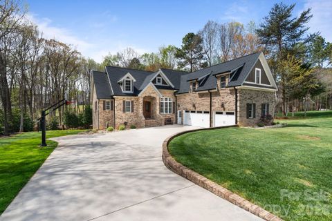 188 Honeysuckle Creek Loop sold home in Honeysuckle Creek, Mooresville, NC