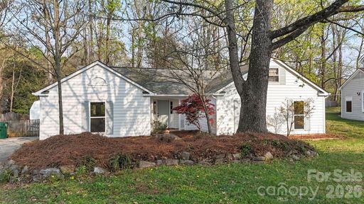 7308 Walterboro Road sold home in Chestnut Lake, Charlotte, NC
