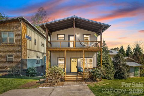 156 Bradley Street