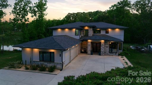 4004 Oldstone Forest Drive pending home in Oldstone Forest, Waxhaw, NC