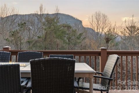 173 Mistletoe Park