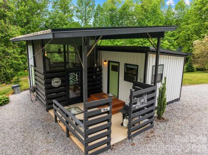 787 Ridge Road