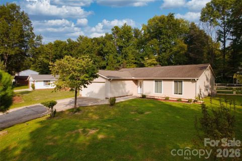 524 Regency Drive sold home in Waverly Hall, Charlotte, NC
