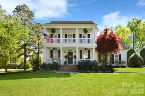 522 N Oak Drive