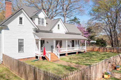 1315 Scotts Creek Road active home in Larkin Sloan Estates, Statesville, NC