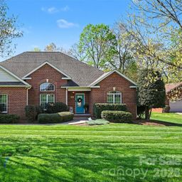 149 Howard Pond Loop