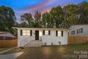 2309 Longleaf Drive sold home in Charlotte, SC