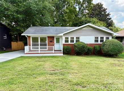 2221 Ludlow Drive sold home in University Park, Charlotte, NC