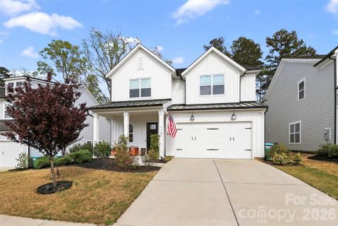 Homes in Tennyson, Matthews