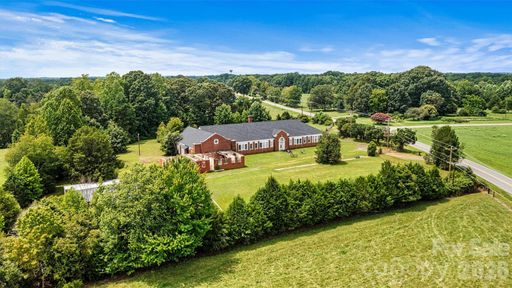 1318 Ostwalt Amity Road