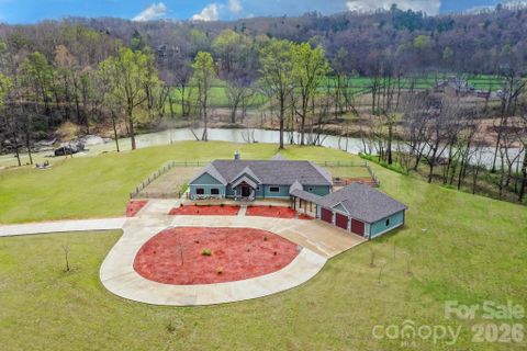 118 Mcowenben Pass active home in Twelve Mile Post, Lake Lure, NC