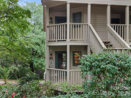 160 Whitney Boulevard active home in Rumbling Bald On Lake Lure, Lake Lure, NC