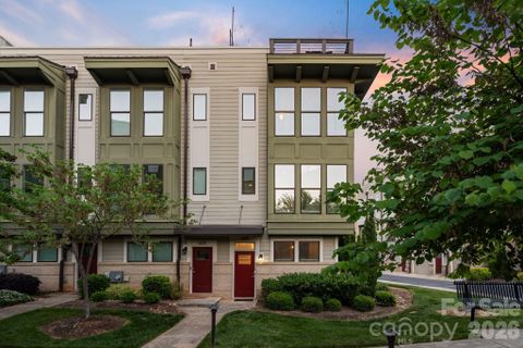 1605 Cannon View Lane pending home in Uptown West Terraces, Charlotte, NC
