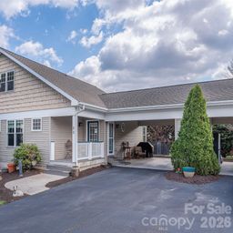 22 Cottage Loop