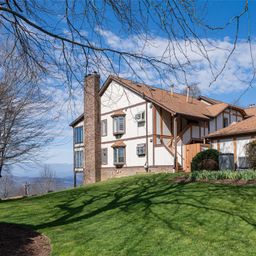 1203 Fleetwood Plaza