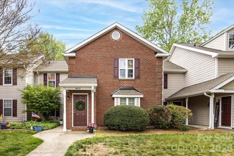 9457 S Vicksburg Park Court