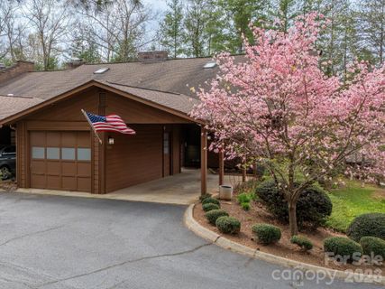 504 Woodfield Drive sold home in Woodfield Condos, Asheville, NC