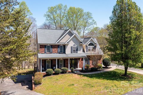 Homes in Old River Falls, Hickory
