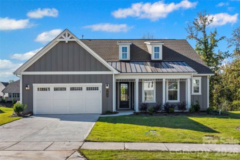 7017 Treetop Court active home in The Gentry At Handsmill, York, SC