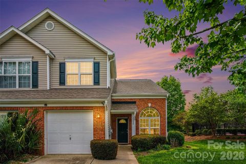 3315 Summerfield Ridge Lane sold home in Summerfield, Matthews, NC