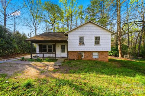 2374 Gingercake Court sold home in Town And Country, Lenoir, NC