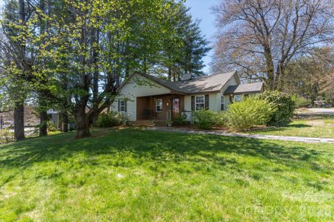 25 Montview Circle