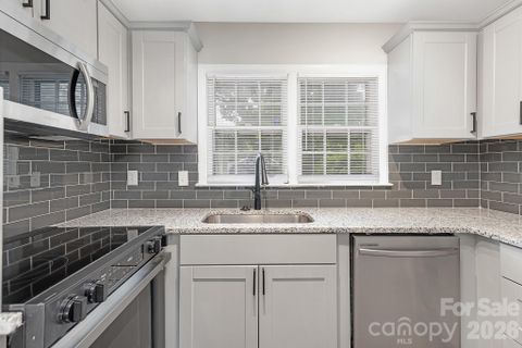4601 Coronado Drive pending home in Coventry Woods, Charlotte, NC