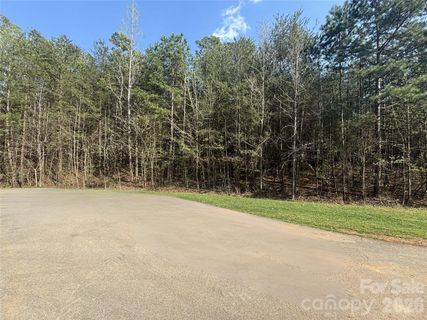 210 Kingfisher Drive active home in Heron Bay, New London, NC